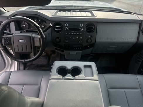 Used 2015 Ford F250 XL w/ Power Equipment Group image 3