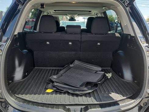 Used 2018 Toyota RAV4 XLE AWD/4WD image 23