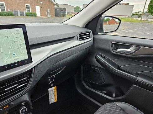 New 2024 Ford Escape SE image 20