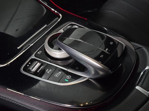 Used 2017 Mercedes-Benz E 300 image 29