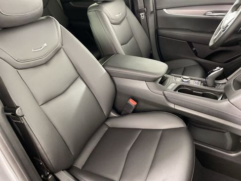 New 2025 Cadillac XT5 Luxury image 28