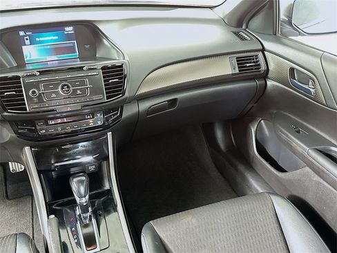 Used 2016 Honda Accord Sport image 20