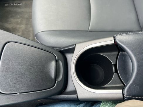 Used 2013 Toyota Prius Four image 43