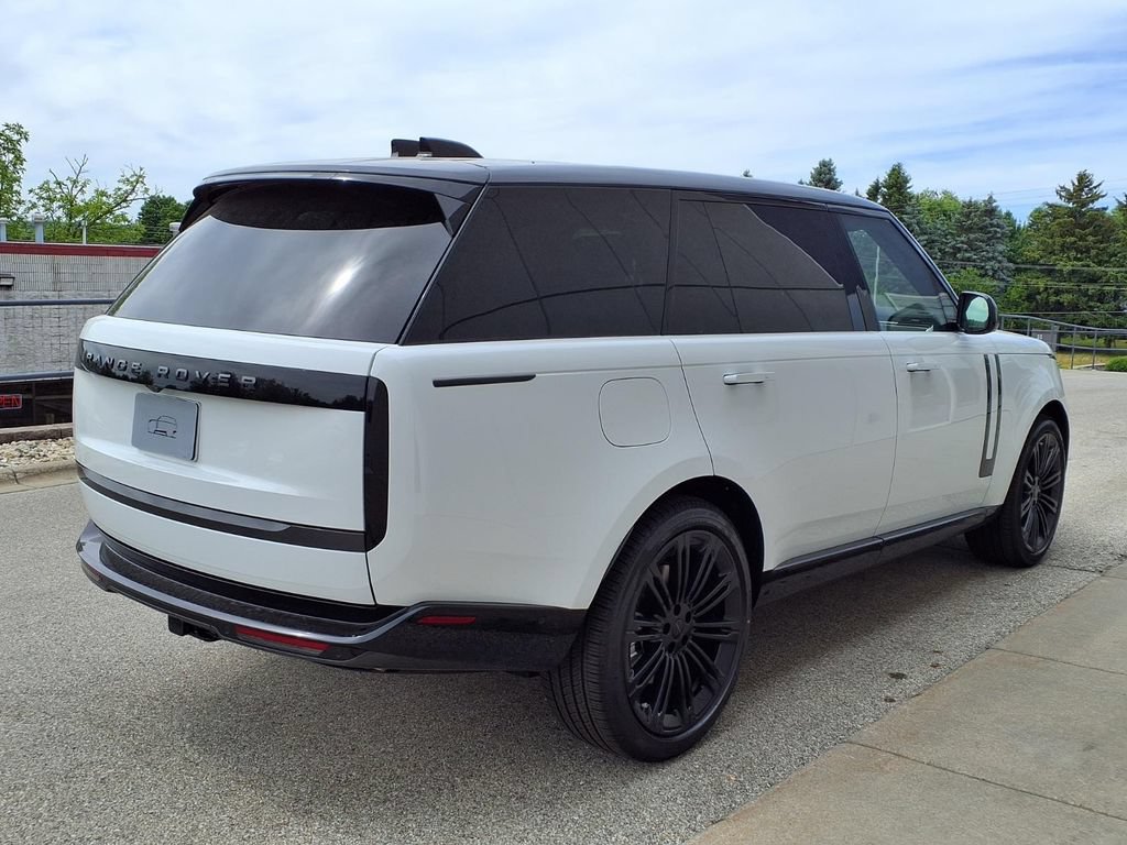 New 2026 Land Rover Range Rover Long Wheelbase SE AWD/4WD image 5