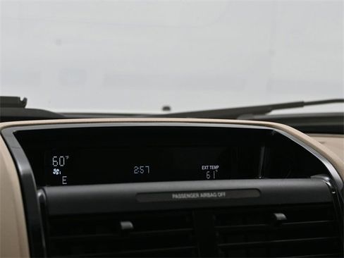 Used 2011 Ford Escape Limited w/ 302A Rapid Spec Order Code image 17