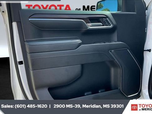 Used 2024 GMC Sierra 1500 SLT image 17