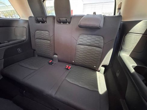 Certified 2025 Nissan Pathfinder SV FWD image 22
