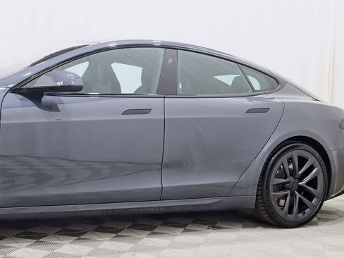 Used 2022 Tesla Model S image 3