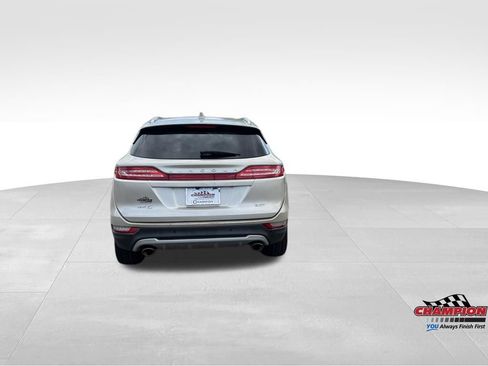 Used 2017 Lincoln MKC Premiere FWD image 4