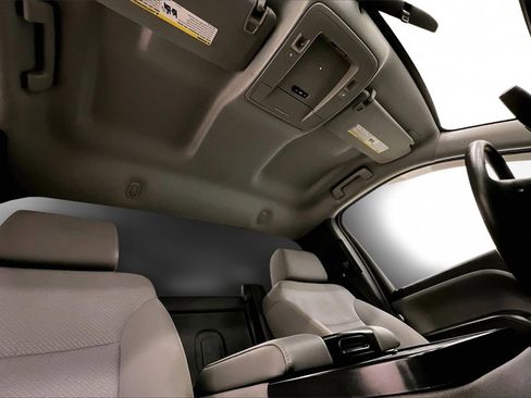 Used 2017 GMC Sierra 1500 2WD Regular Cab image 24