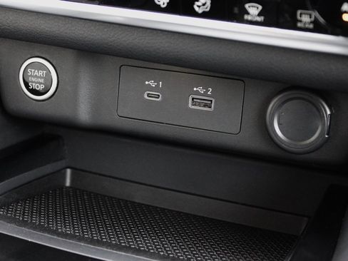 Certified 2022 Nissan Rogue SV w/ SV Premium Package image 39