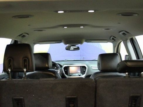 Used 2018 GMC Acadia SLT image 14