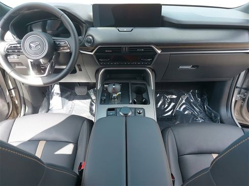 New 2025 MAZDA CX-90 Plug-In Hybrid w/ Premium Plus image 9