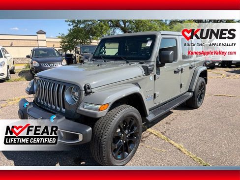 Used 2022 Jeep Wrangler Unlimited Sahara w/ Cold Weather Group AWD/4WD image 1