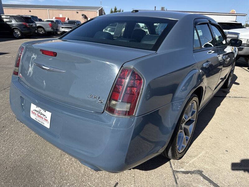 Used 2014 Chrysler 300 S RWD image 7