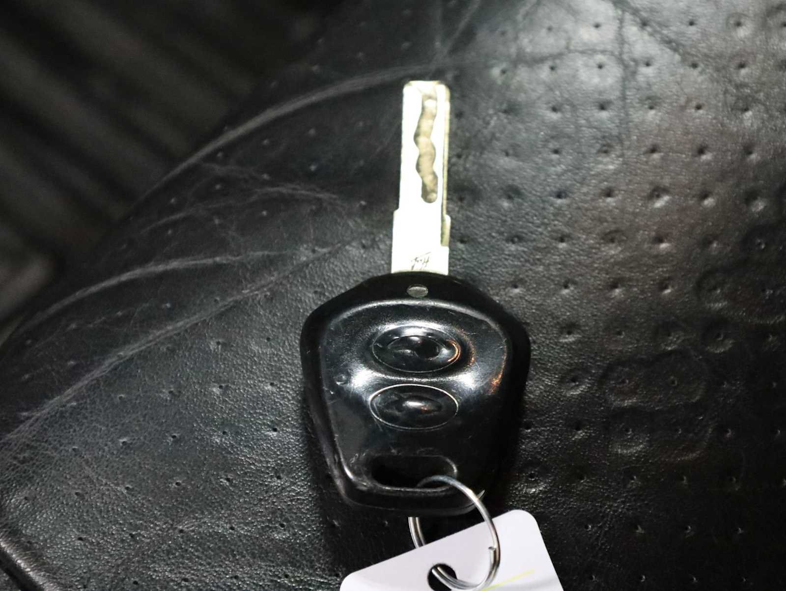 Used 2002 Porsche 911 Carrera RWD image 39