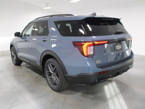 New 2026 Ford Explorer ST-Line w/ ST-Line Street Pack RWD image 6