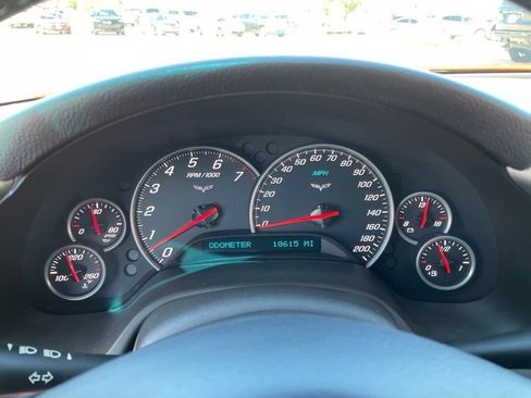 Used 2005 Chevrolet Corvette Coupe w/ Preferred Equipment Group RWD image 30