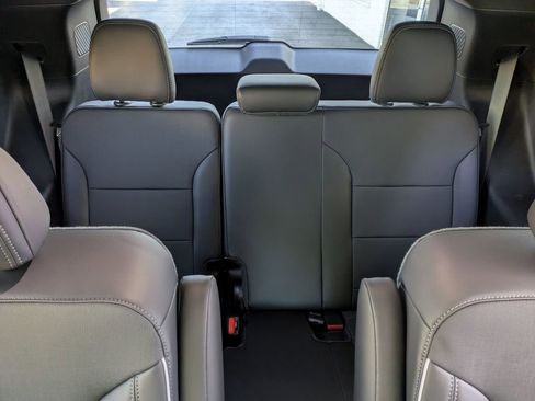 New 2026 Buick Enclave Preferred w/ Power Package image 9