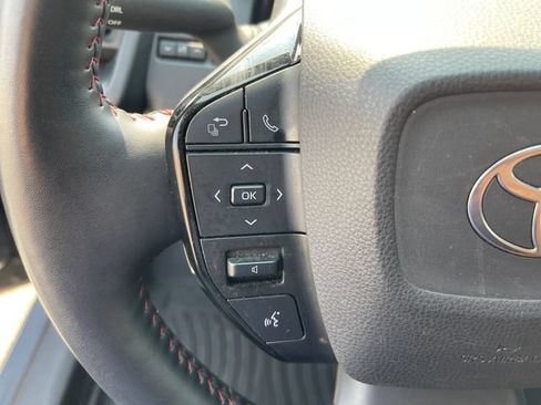 Used 2023 Toyota Prius Prime FWD image 30
