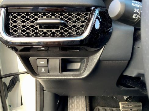 Used 2025 Acura ADX A-Spec image 30