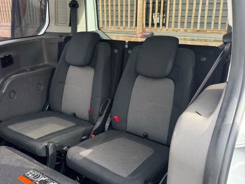 Used 2020 Ford Transit Connect XL image 29