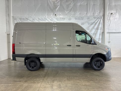 New 2025 Mercedes-Benz Sprinter 2500 image 3