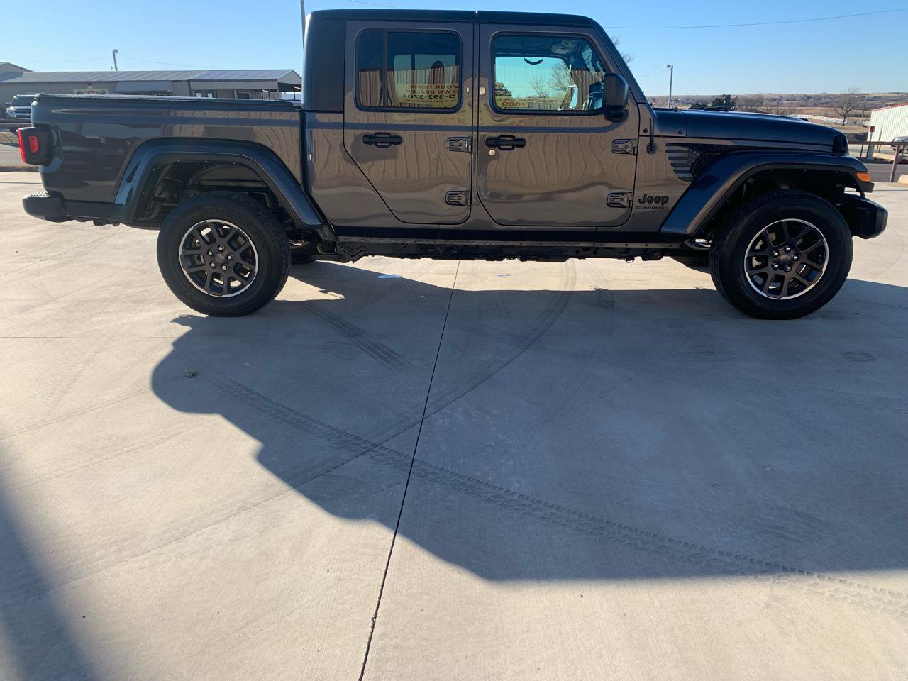 Used 2022 Jeep Gladiator Sport AWD/4WD image 6