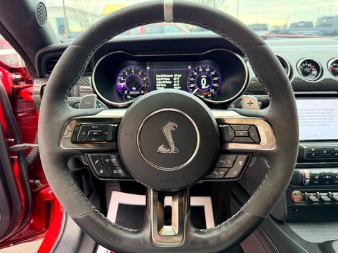 Used 2021 Ford Mustang Shelby GT500 w/ Carbon Fiber Track Pack image 23