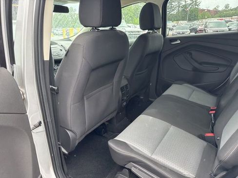 Used 2017 Ford Escape SE FWD image 9