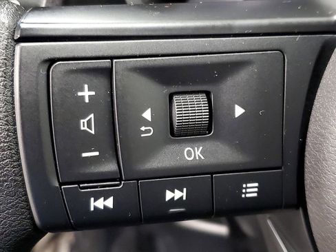 Used 2024 Nissan Rogue S image 26