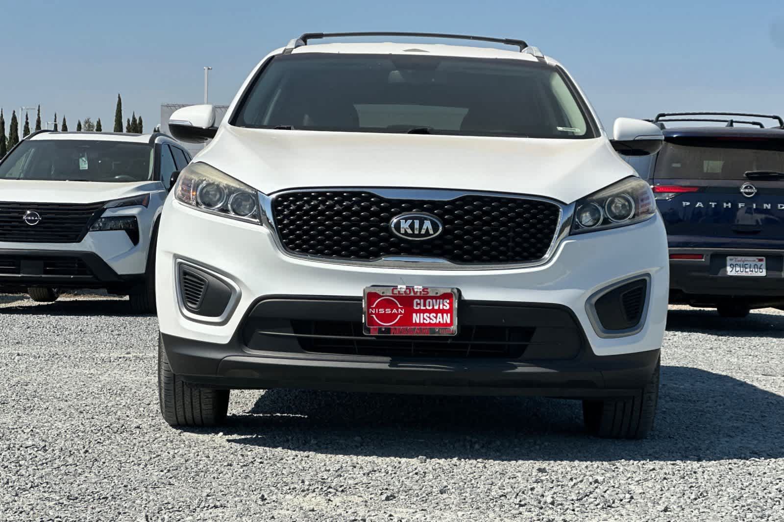 Used 2017 Kia Sorento FWD w/ LX Convenience Package image 11