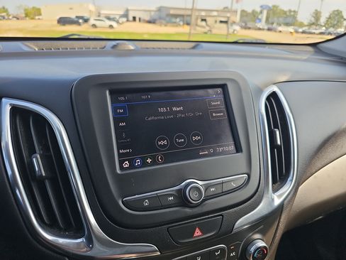 Used 2020 Chevrolet Equinox LT FWD image 28