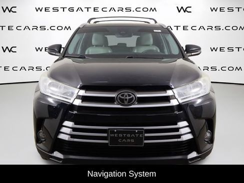 Used 2019 Toyota Highlander XLE AWD/4WD image 2