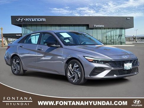 Certified 2025 Hyundai Elantra SEL FWD image 1