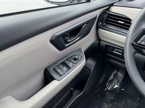Used 2025 Subaru Forester image 28