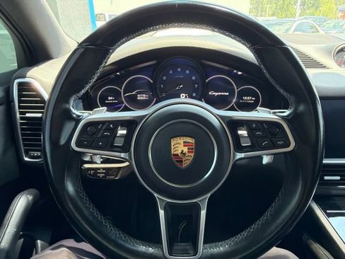 Used 2020 Porsche Cayenne AWD/4WD image 44