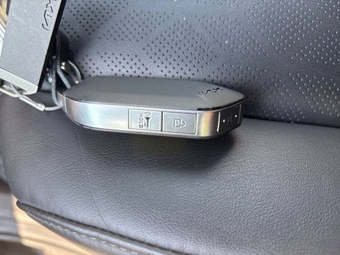 Used 2026 Kia Carnival FWD image 20