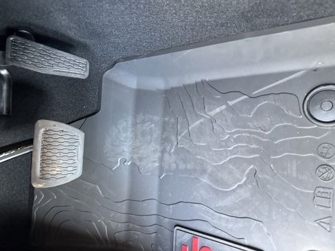 New 2026 Jeep Gladiator Sport image 17