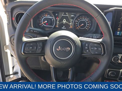 Used 2024 Jeep Gladiator Rubicon image 14