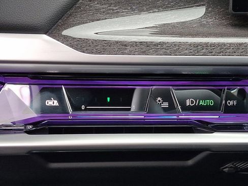 Certified 2023 BMW 760i xDrive 760i xDrive image 25