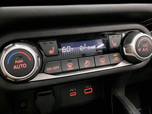 New 2025 Nissan Versa SR w/ Trunk Package image 26