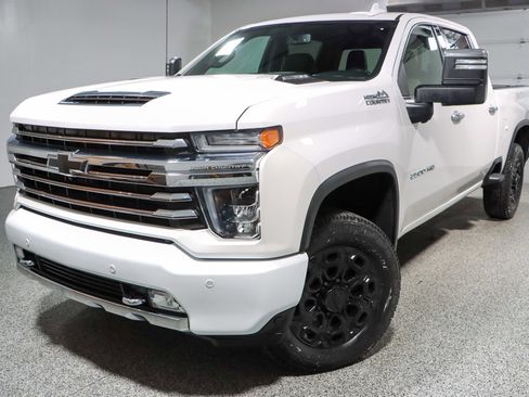 Used 2022 Chevrolet Silverado 2500 High Country image 33