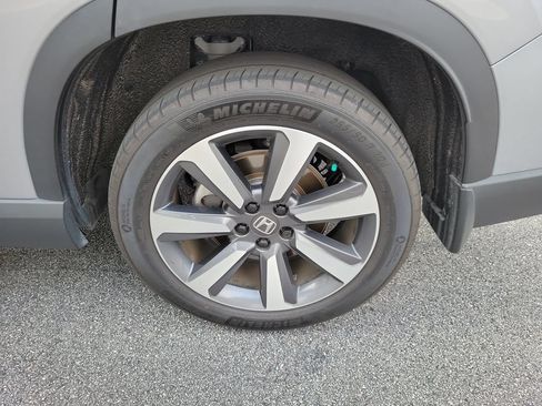 Used 2023 Honda Pilot Touring image 15