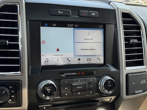 Used 2016 Ford F150 Lariat w/ Equipment Group 502A Luxury AWD/4WD image 43