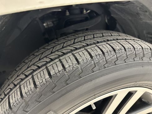 Used 2018 Toyota 4Runner Limited image 12