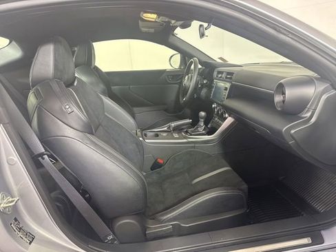 Used 2023 Toyota GR86 Premium image 4