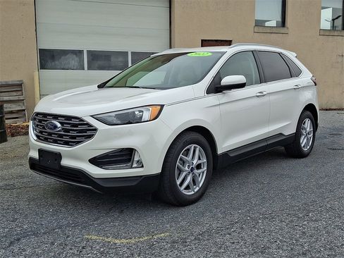 Used 2022 Ford Edge SEL w/ Convenience Package image 3