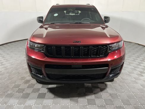 Used 2023 Jeep Grand Cherokee L Laredo AWD/4WD image 3