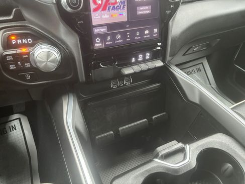 Used 2025 RAM 1500 Laramie image 27